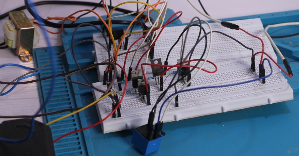 circuit-of-water-level-controller