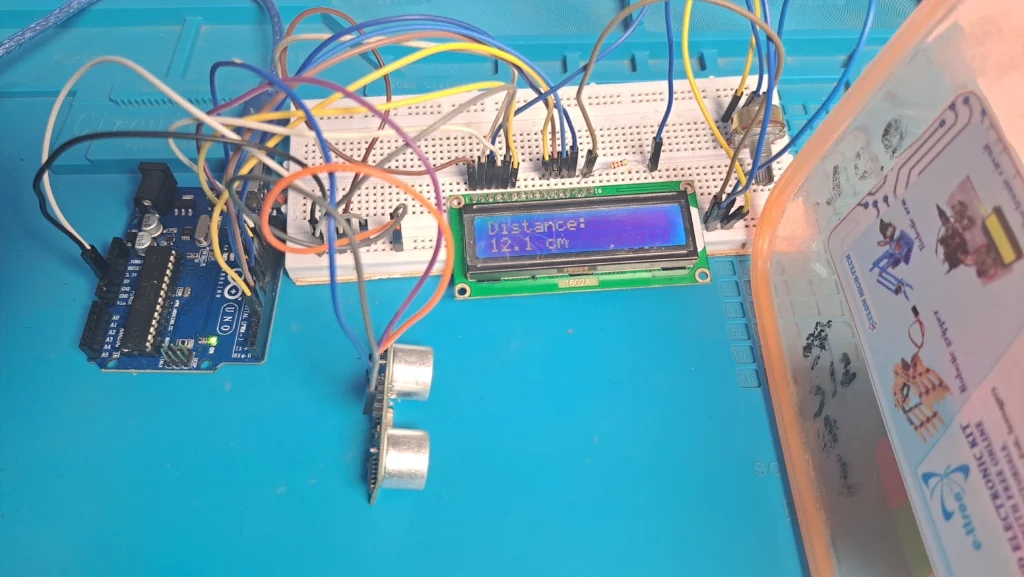 Distance Measurement with Arduino & Ultrasonic Sensor
